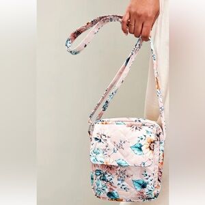 Vera Bradley • Small Crossbody Bag • Peach Blossom Bouquet